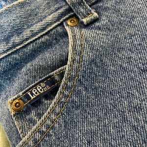 Women’s vintage Lee jeans size 16l fit like 12/14